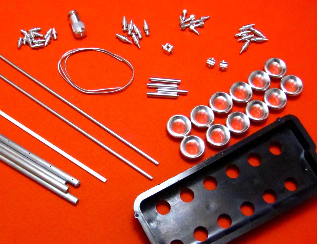 Rosso Ferrari 643 1/8 Scale Model Velocity Stacks and Fuel Injection Set